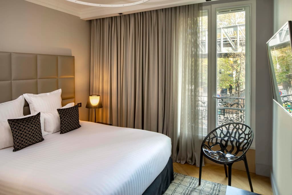 First Hotel Paris Tour Eiffel - Photo 4