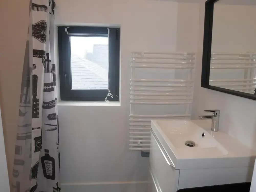Apartment in Penmarch Near Sandy Beach - Miniature 8