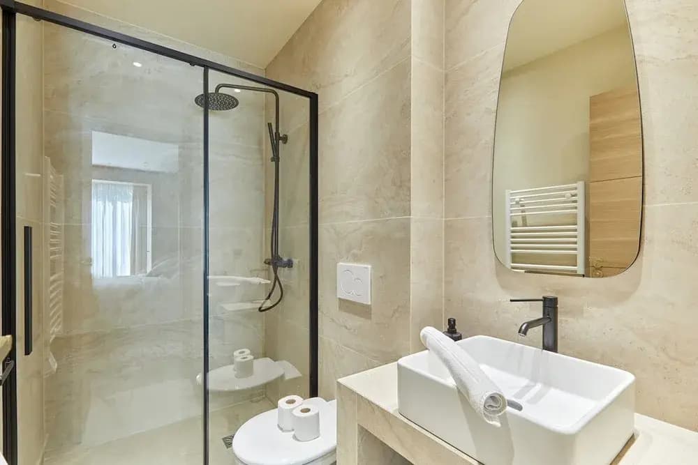Incredible AC Apartment 3 Bedrooms Center of Paris - Miniature 7