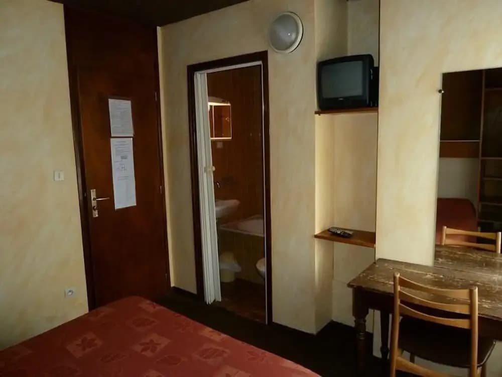 Hotel le Pidanoux - Photo 2
