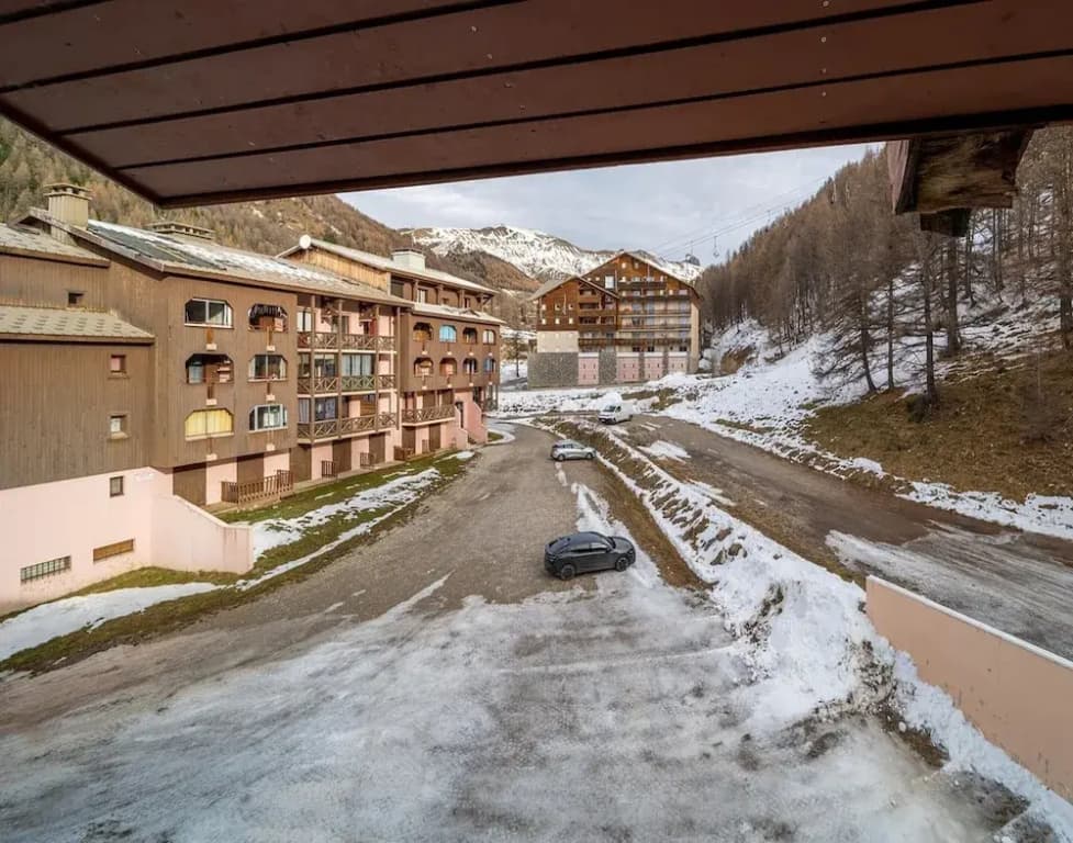 Apartment in French Alps Near Ski Resort - Photo 5