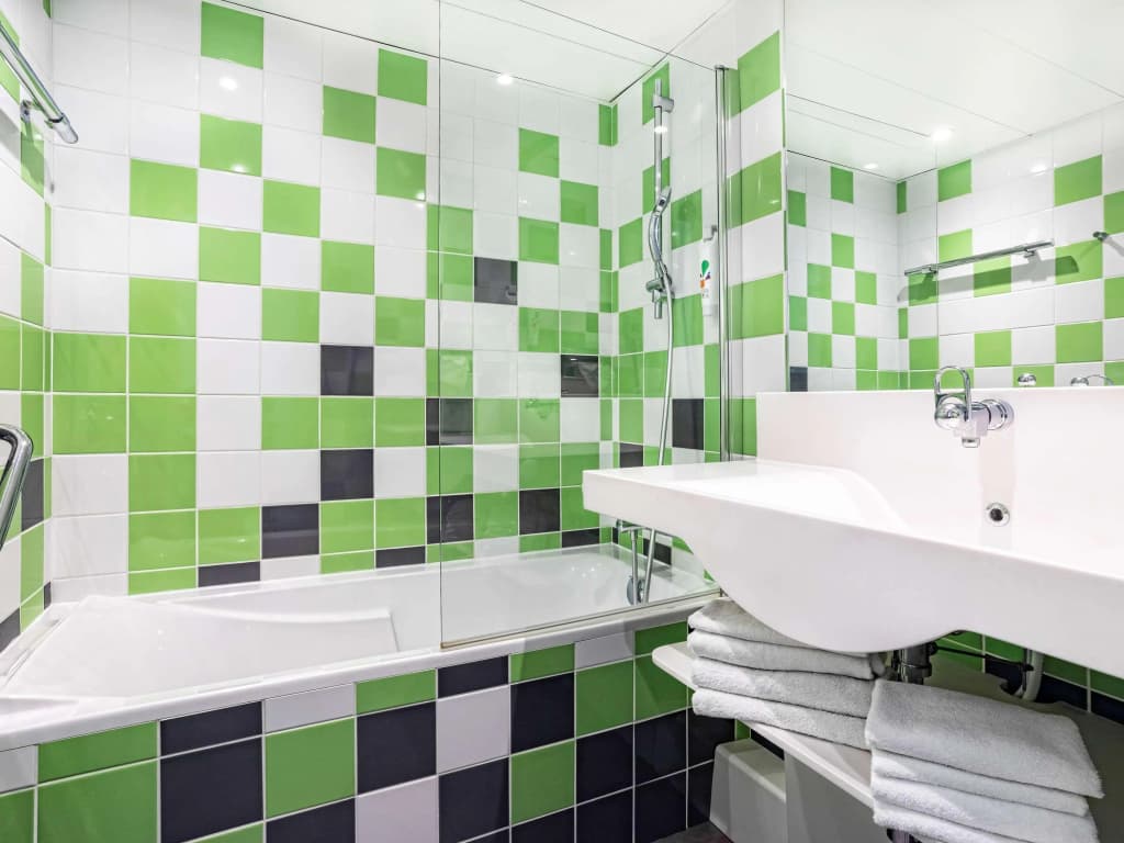 ibis Styles Avignon Sud - Miniature 7