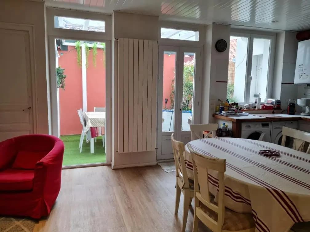Bel appartement 3 ch. terrasse parking - Miniature 6