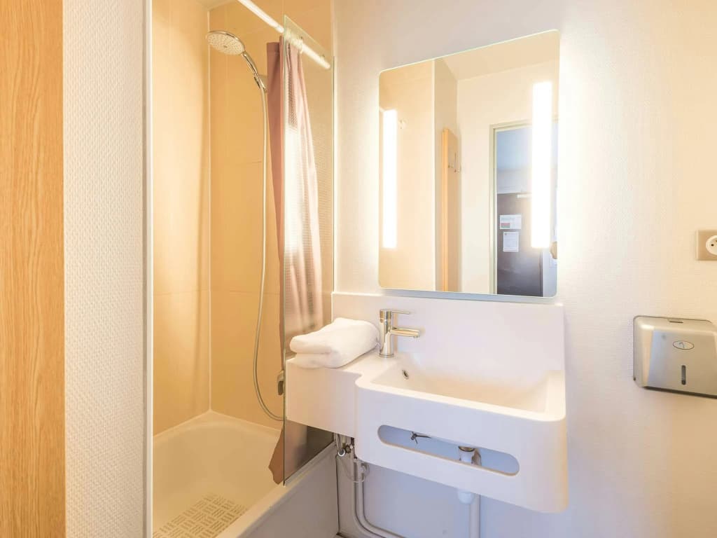 B&B HOTEL Strasbourg Sud Geispolsheim - Miniature 7