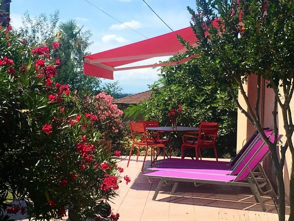 Maison de 2 chambres avec terrasse amenagee et wifi a Monlaur Bernet - Miniature 8