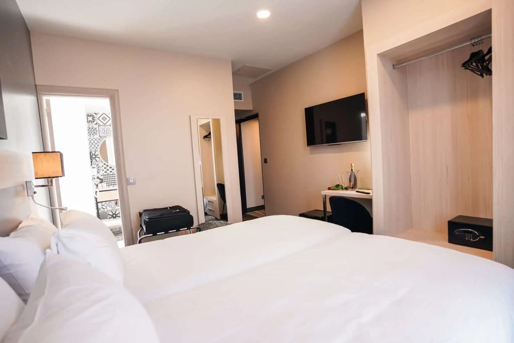 Hotel Univers - Miniature 6