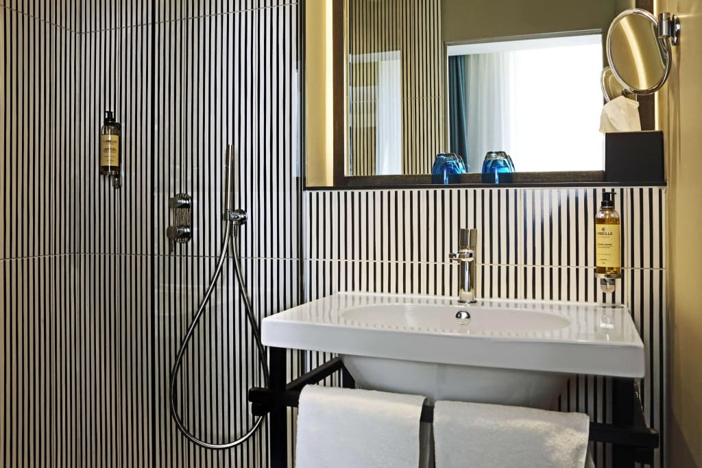 Best Western Plus Hotel La Joliette - Miniature 8