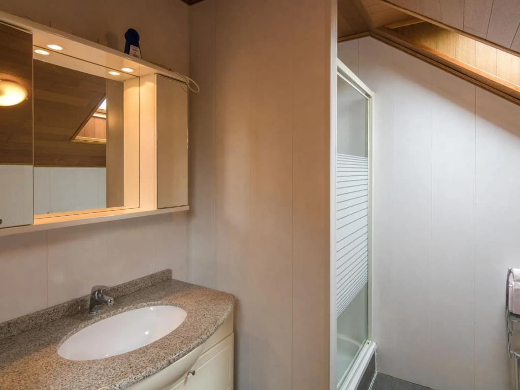 Pleasant Holiday Home With Private Pool - Miniature 7