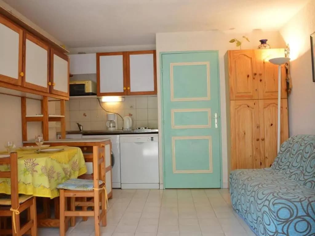 Appartement Le Lavandou, 1 pièce, 4 personnes - FR-1-251-375 - Photo 2
