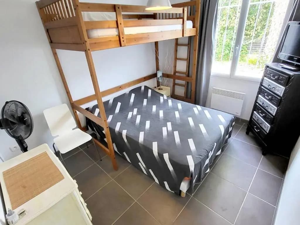 Villa Six-Fours-les-Plages, 5 pièces, 9 personnes - FR-1-316-39 - Photo 4