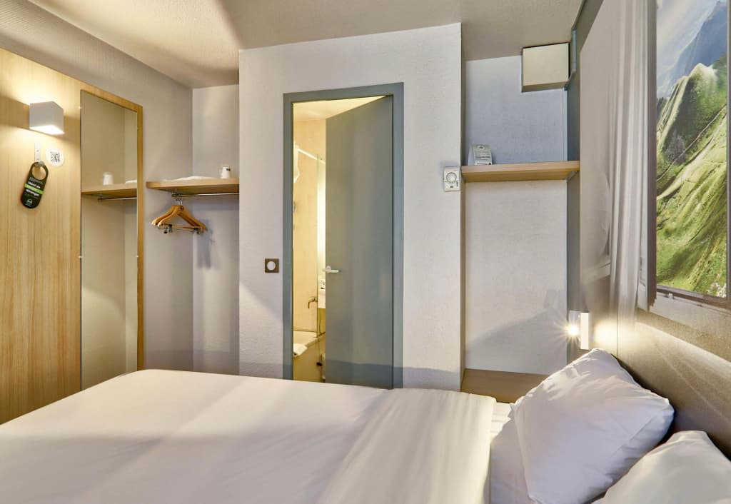 B&B HOTEL Clermont-Ferrand Le Brézet Aéroport - Photo 3