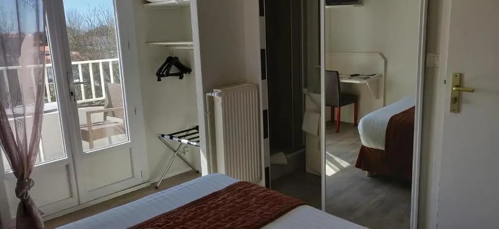 Logis Hotel Les Bleuets - Miniature 7
