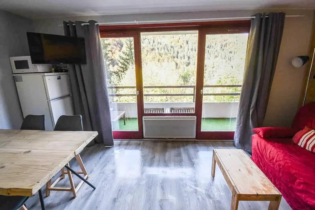 Le Relai S31 - Grand et lumineux studio avec coin montagne 4-6 pers, tout équipé, avec WIFI, à 30m des pistes avec un gran...