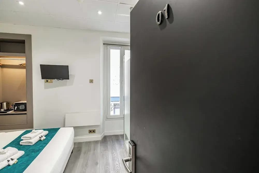 Hotel Avaton - Deluxe Bedroom - Cannes Palais - Photo 2