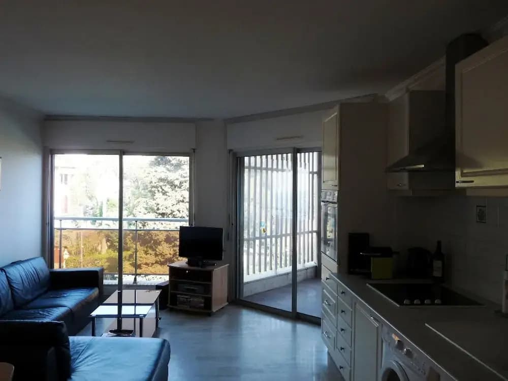 Two Bedroom Apartment Near the Beach in Cannes Terrace and Aircon - 814 - Photo 4