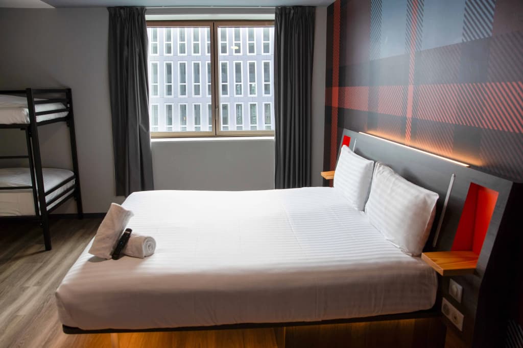 easyHotel Paris Nord Aubervilliers - Photo 4