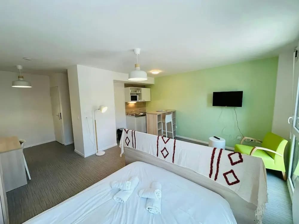 We Live In R - Suite 203 - Photo 1