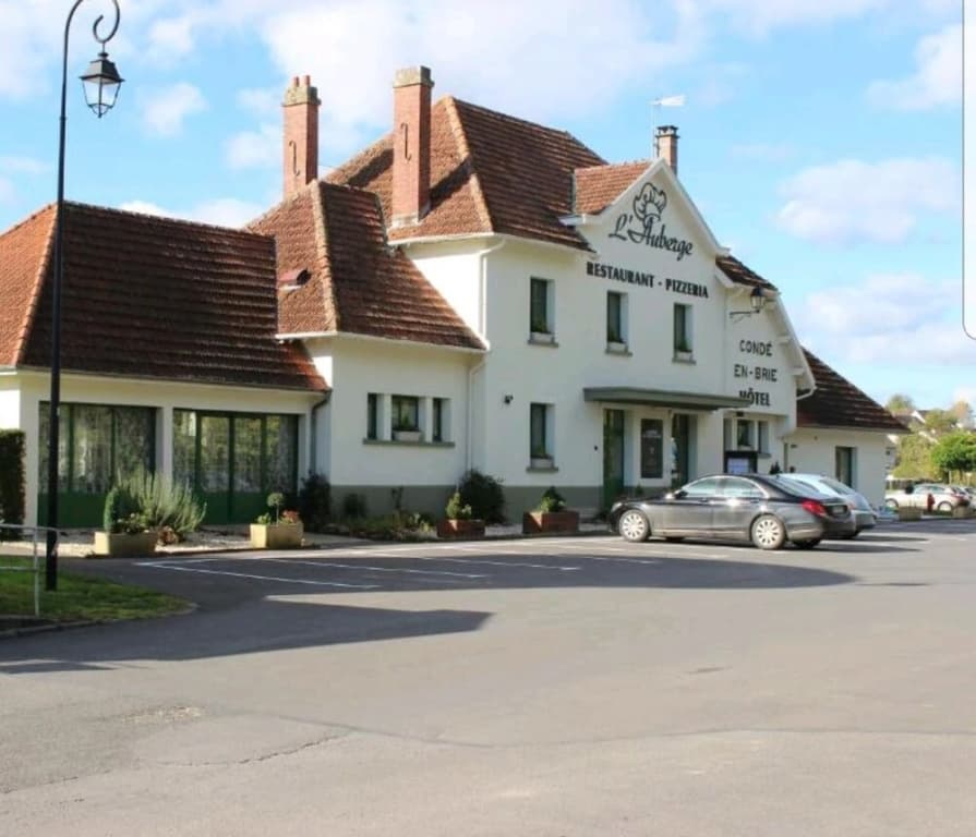 Auberge de Condé en Brie - Photo 1