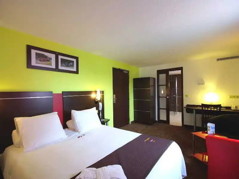 Hôtel Kyriad Design Enzo Thionville - Photo 2