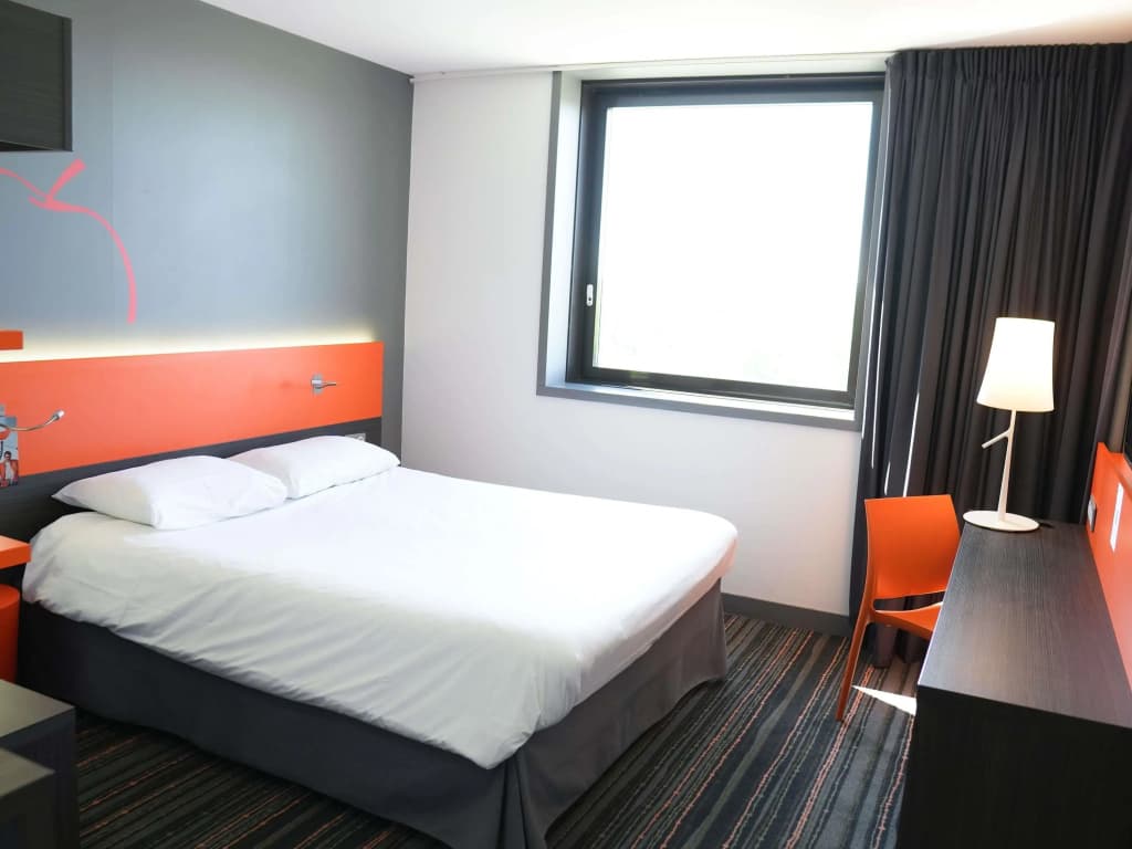 Ibis Styles Caen Centre Gare - Miniature 6