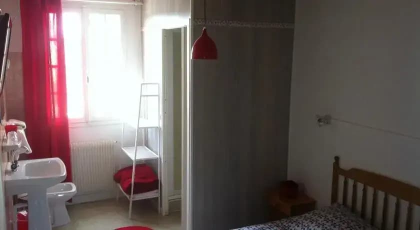 Hotel Restaurant Le Perroquet - Photo 4