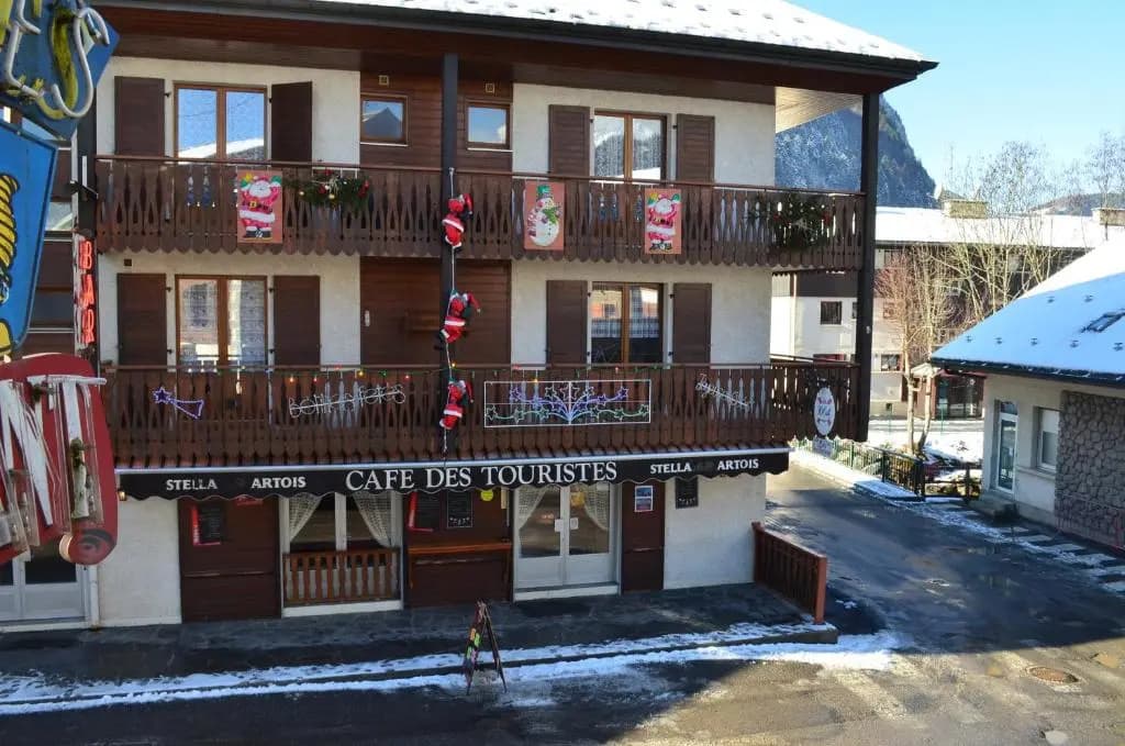 Hotel Les Touristes - Photo 1