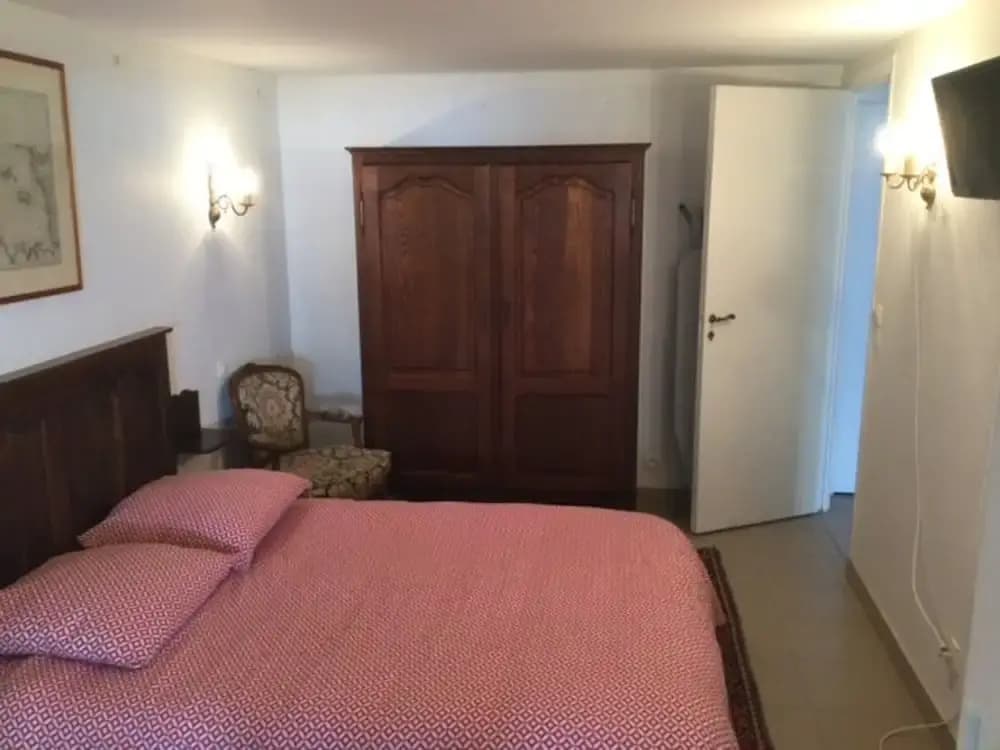 1-bedroom Apartment With View of Private Beach - Photo 4