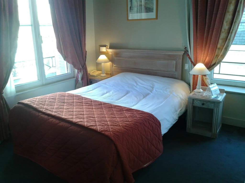 Hotel Reims aux Sacres - Photo 2