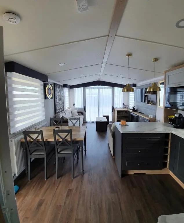Mobil home de charme tout confort à 200 m de la mer - Photo 2
