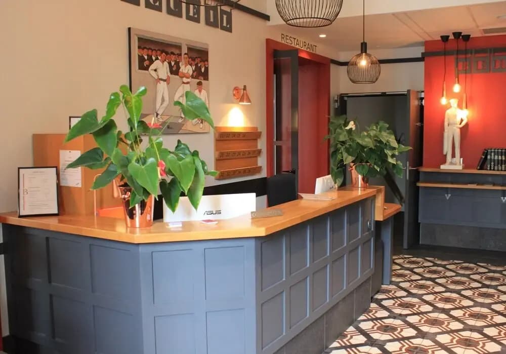 Hôtel Berria - Photo 2