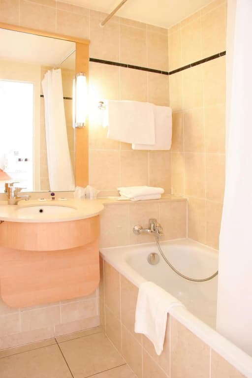 Central Hotel - Miniature 8