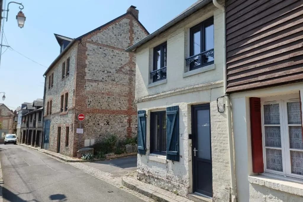 Rive Sud - Charming Maisonette 2 P - City Center - Photo 1