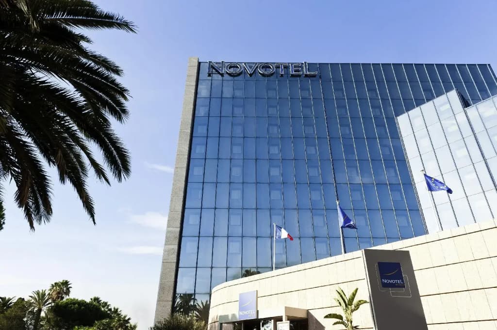 Novotel Nice Arenas Aeroport - Photo 1