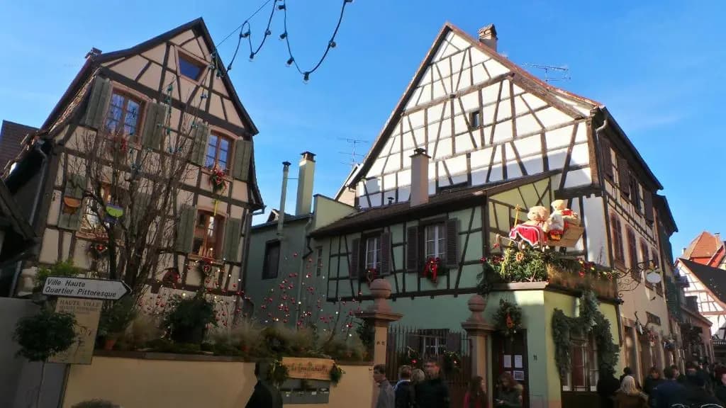 La Tour Enchantée - Photo 1