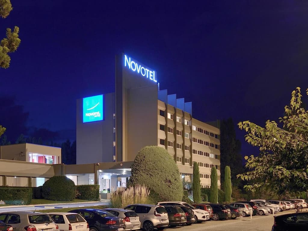 Novotel Avignon Nord - Photo 1