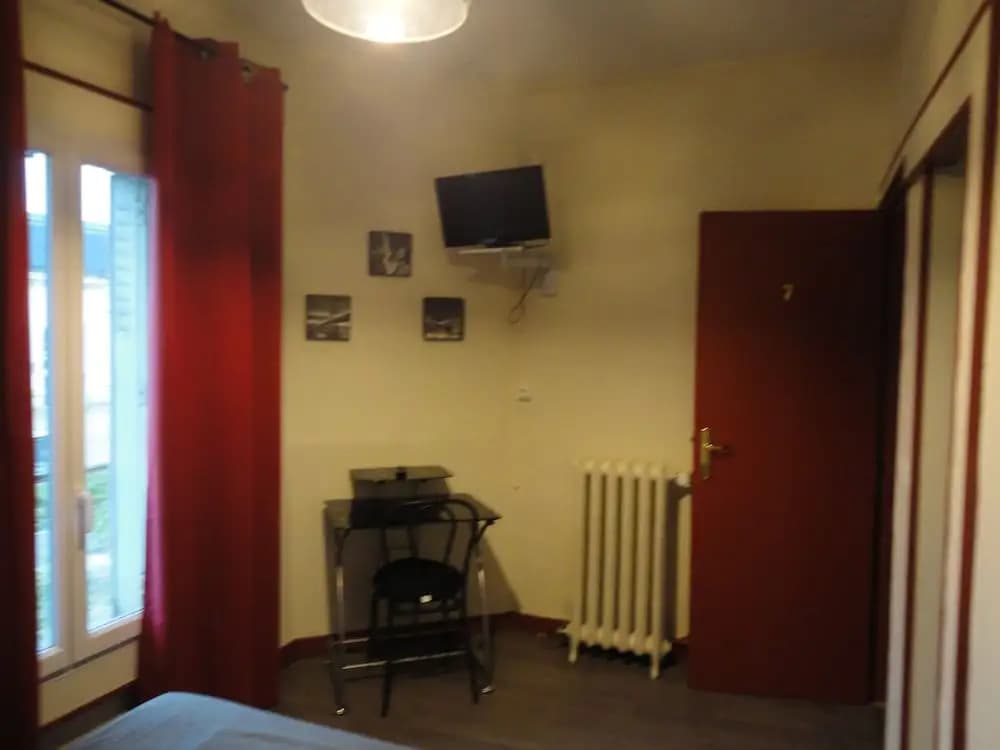 Hôtel des Deux Gares - Photo 4