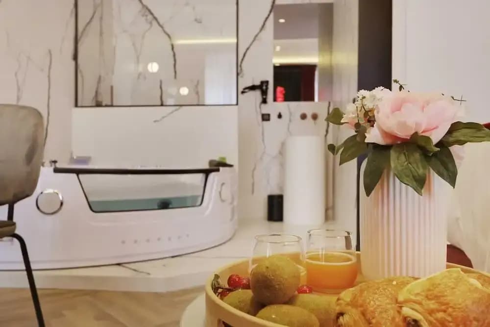 Luxurious Suite With AC Le Marais Beaubourg - Miniature 8