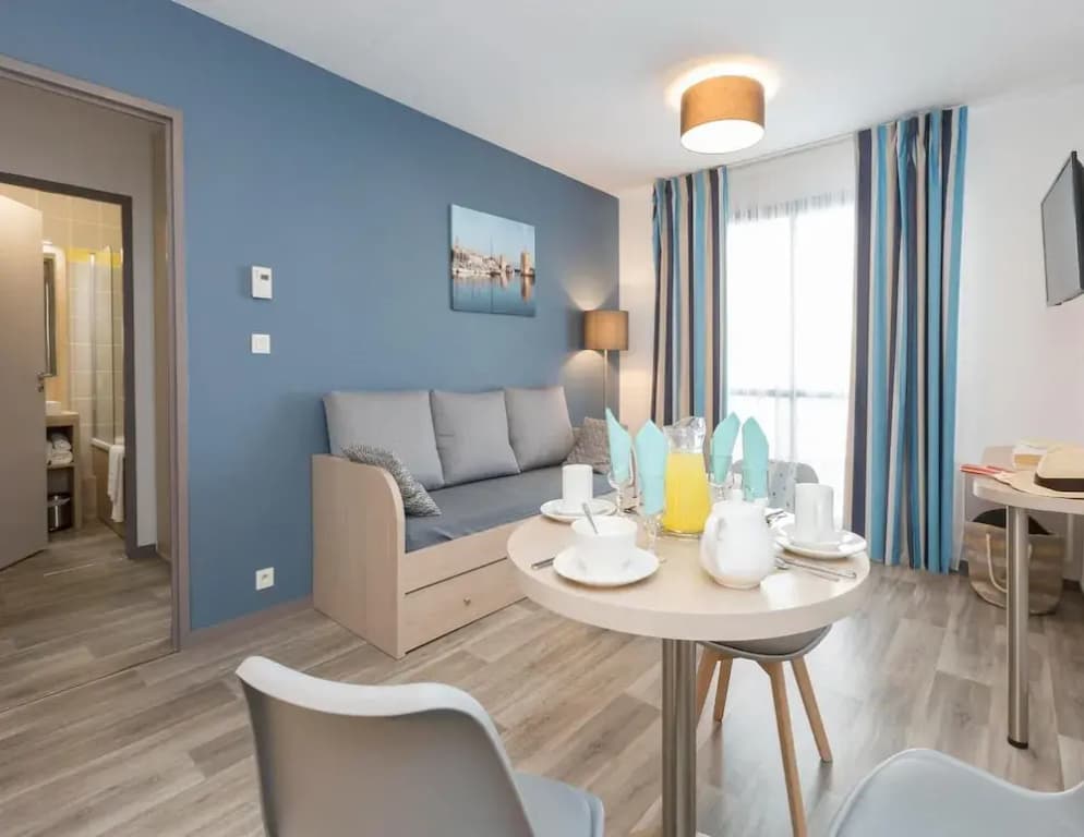 Apartment in La Rochelle Near the Beach - Photo 5