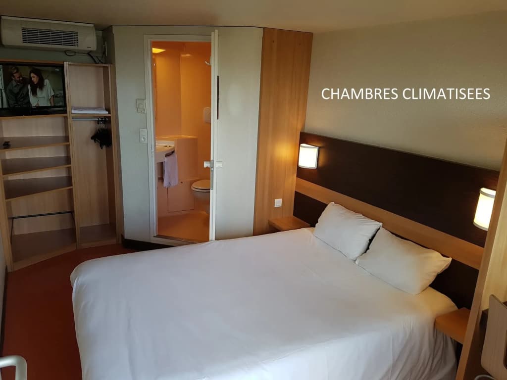 Première Classe Amiens Est - Glisy - Photo 2