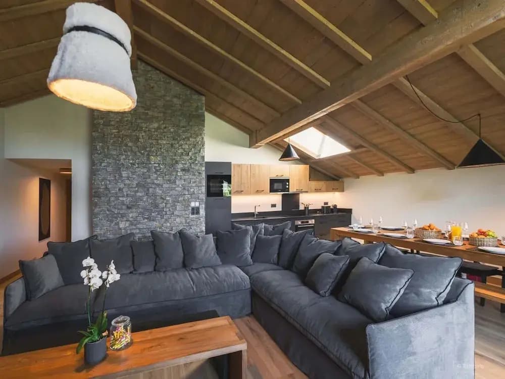 Elegant Apartment Facing Mont Blanc - Photo 1