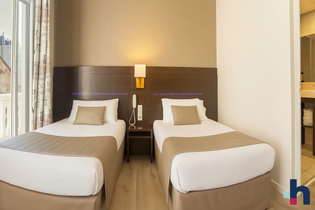 Hôtel Croix des Bretons Lourdes Pyrénées - Photo 5