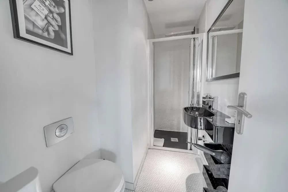 Apartment in Paris for 2 People - Miniature 7