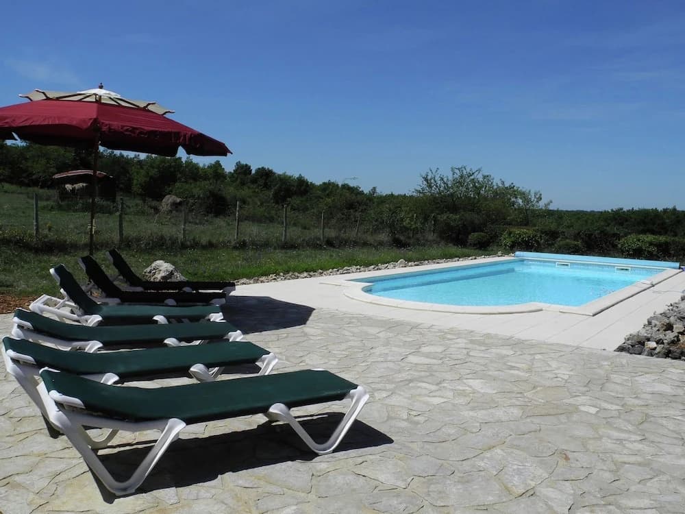 Luxurious Holiday Home with Pool in Ajat France - Miniature 7