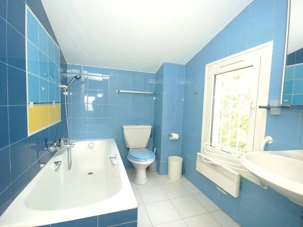 Scenic Villa in Cannes With Private Pool - Miniature 8