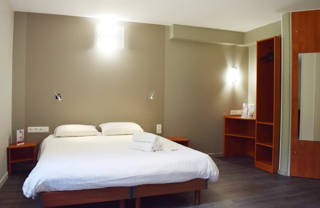 Brit Hotel Reims La Pompelle - Photo 4