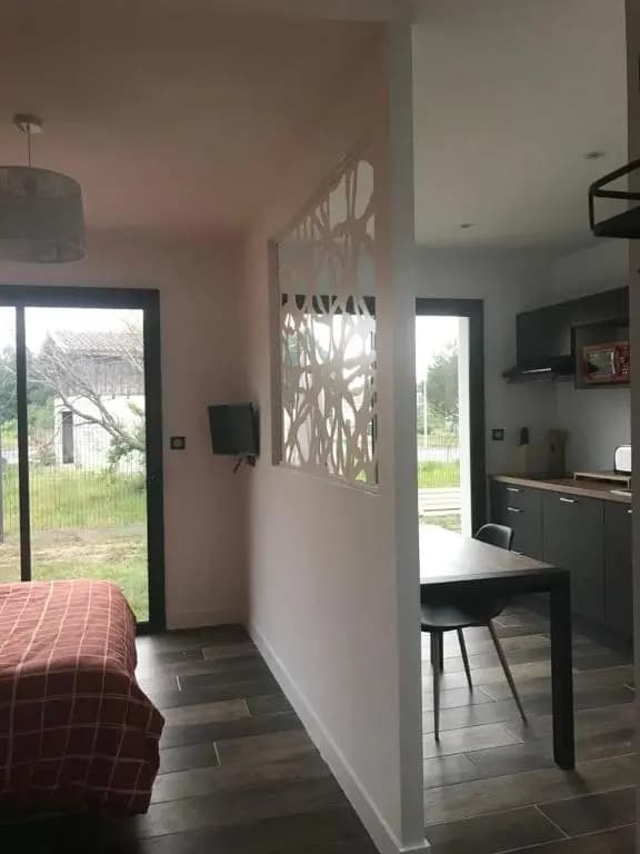 Superbe Studio meublé idéal pour couple ZEN avec SPA - Photo 2