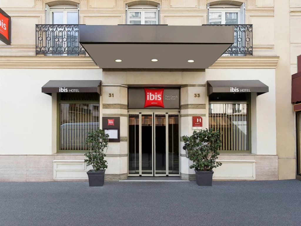 ibis Paris Gare Du Nord TGV - Photo 1