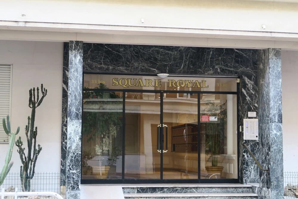 Square Royal Terrasse by Nestor&Jeeves - Photo 1