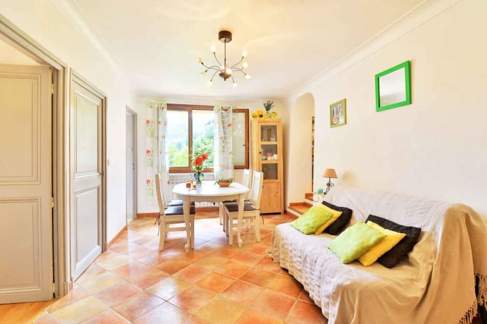 Noelie, Ground Floor Apartment for 6 People - Miniature 6