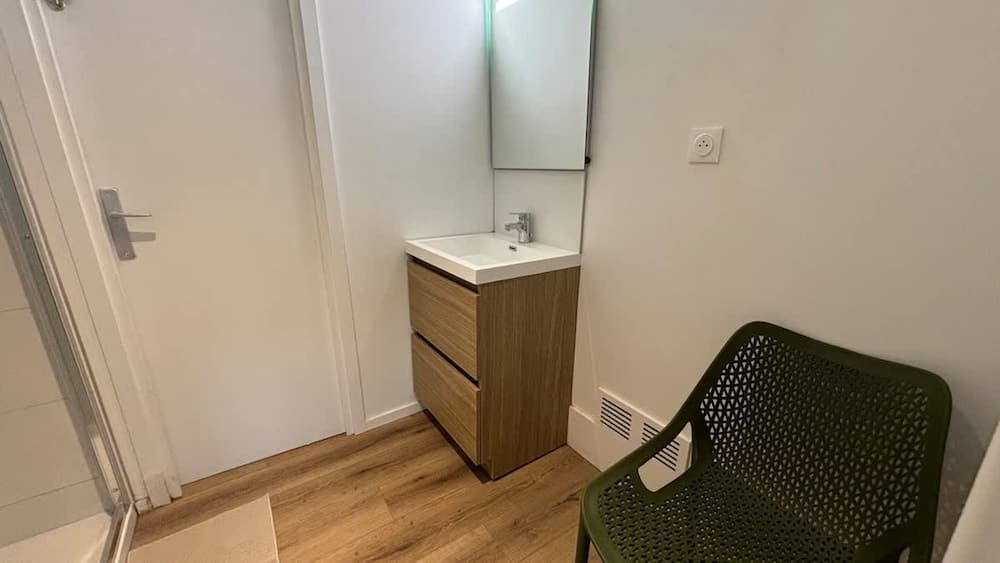 Maison 5 Chambres et Parking Gratuit - Miniature 7